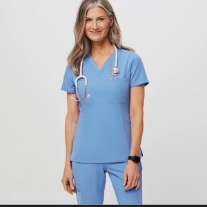Figs Ceil Blue Slim Catarina Scrub Top Size Medium